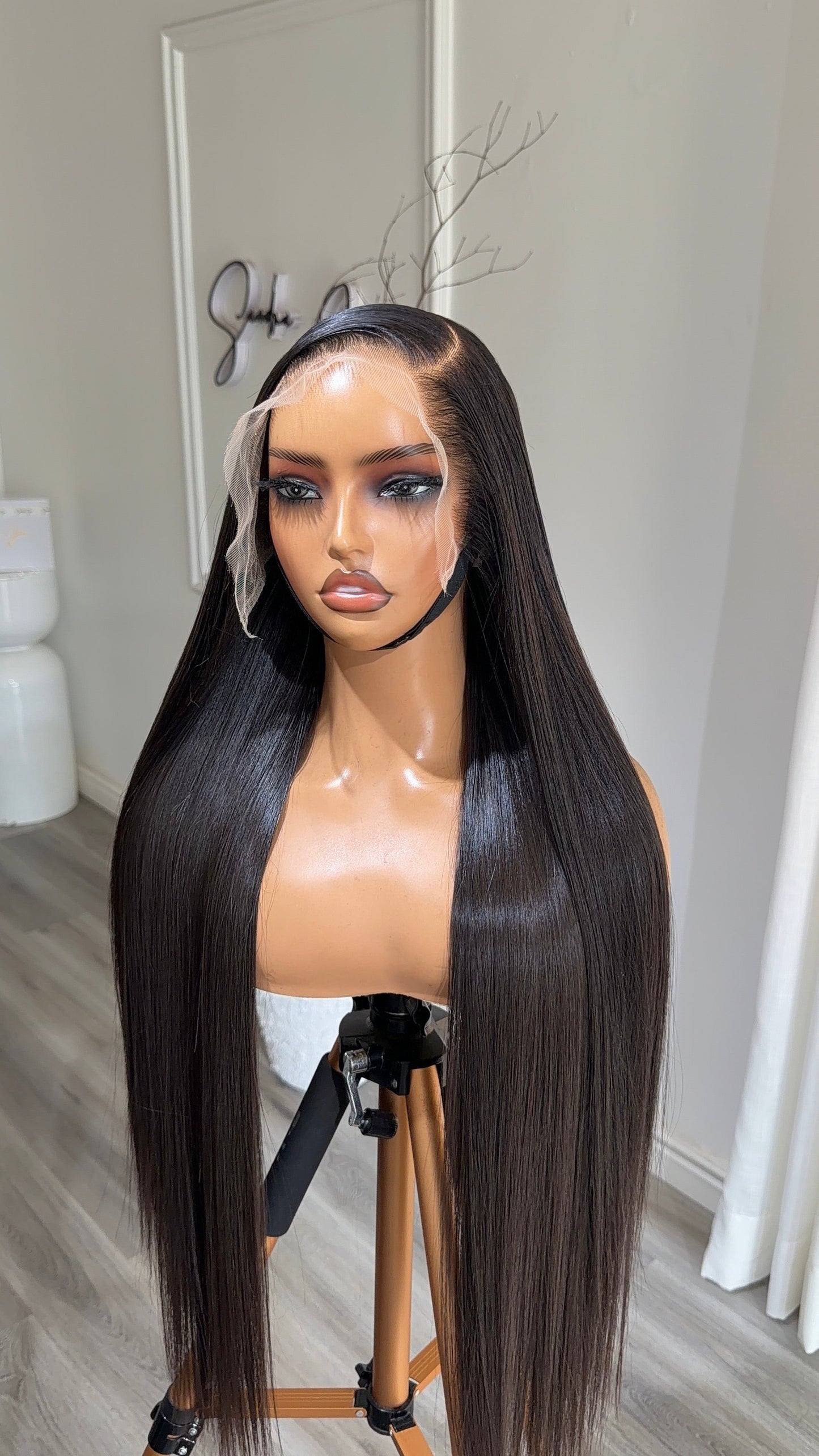 Signature Straight
