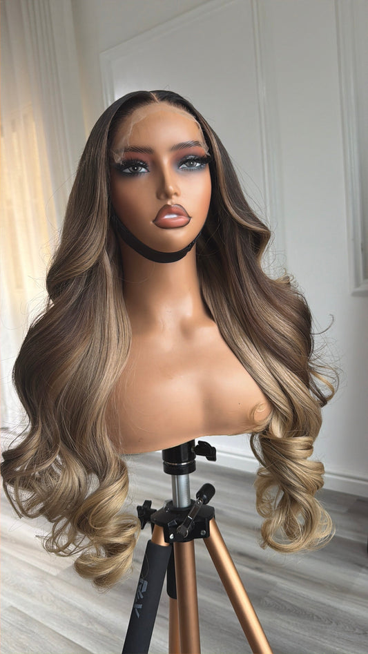 Julia Unit (Blonde Series)